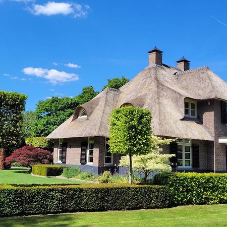 Bnb Overloon Bagian luar foto
