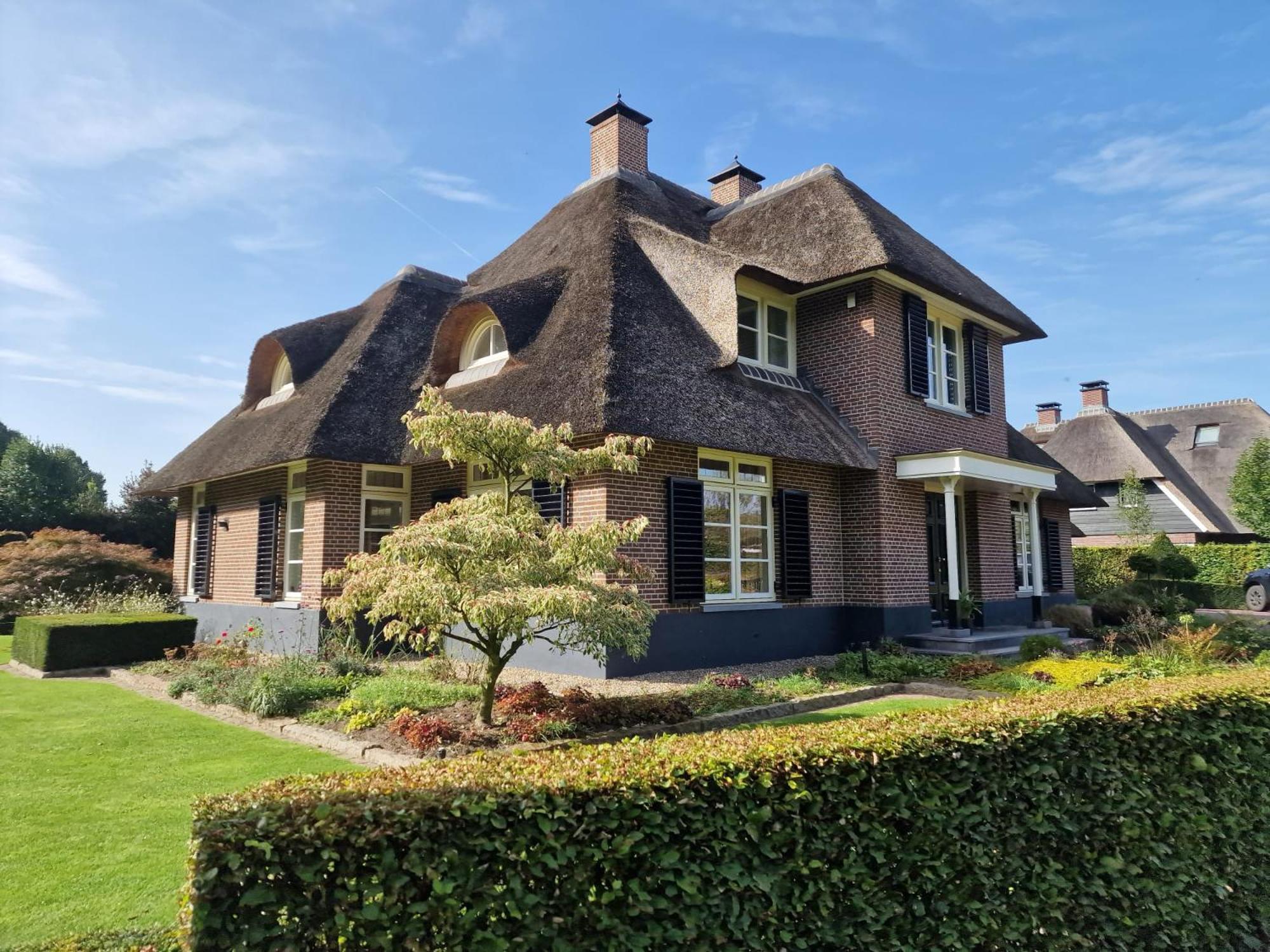 Bnb Overloon Bagian luar foto